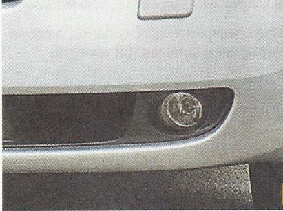 Противотуманная фара Nissan Primera