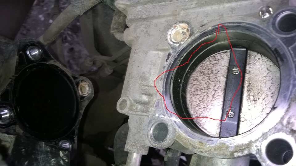 Отложения на дроссельной заслонке двигателя Toyota RAV4