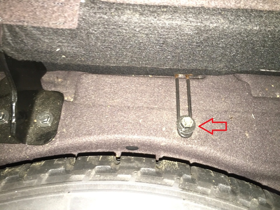 Расположение крепления задней сидушки на автомобиле Hyundai ix35