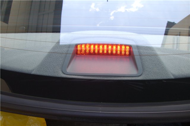 Подключенный стоп со светодиодами Nissan Primera