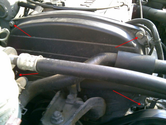 Размещение винтов крепления верхней крышки ремня привода газораспределительного механизма двигателя 4G63 Mitsubishi Outlander I