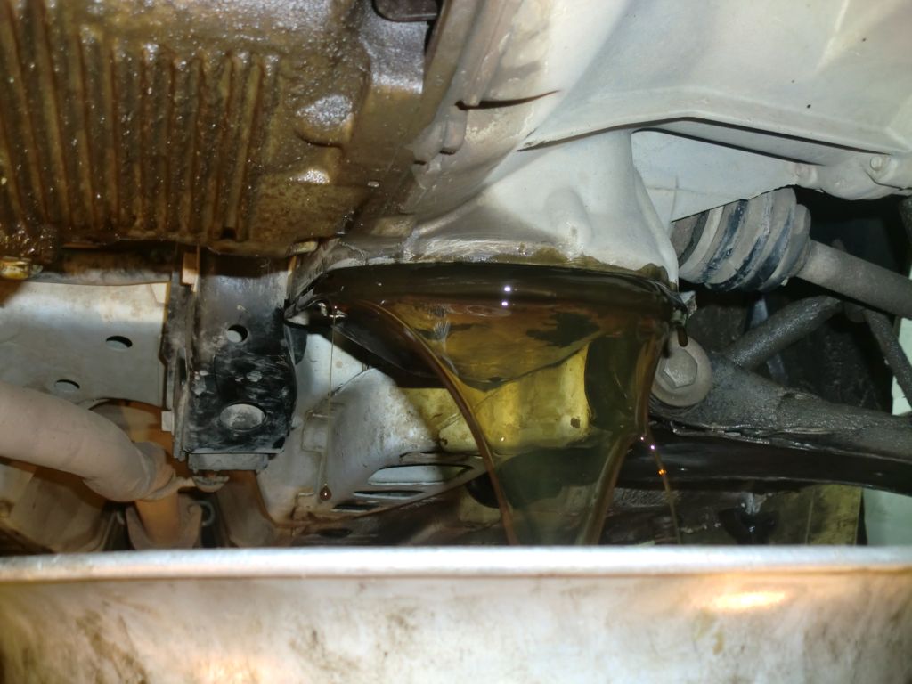 Сливание масла из коробки передач Chevrolet Lanos