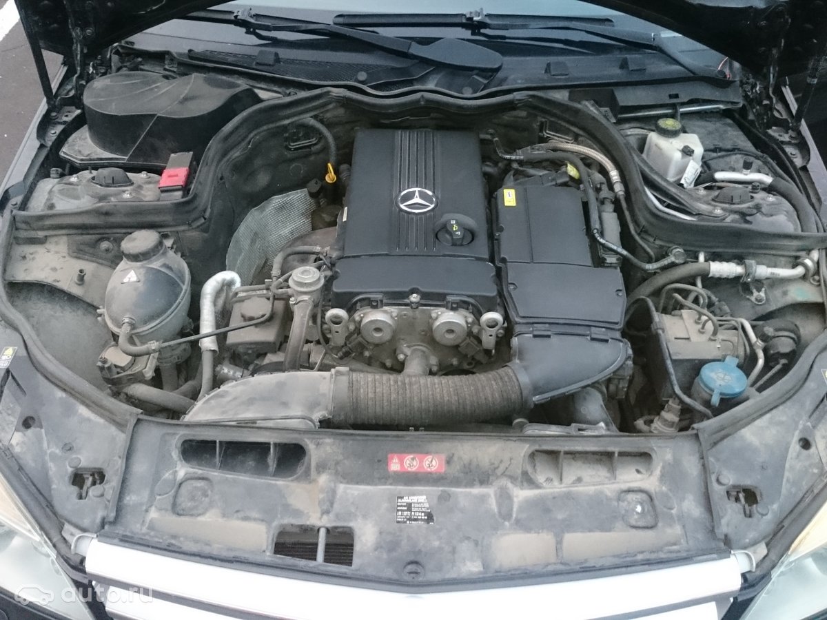 Верхние крышки двигателя Mercedes-Benz W203