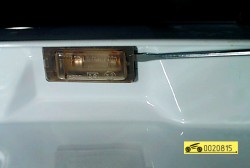 Замена лампы фонаря освещения номерного знака ГАЗ-31105 Волга