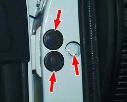Заглушки передней двери ГАЗ 31105 Волга