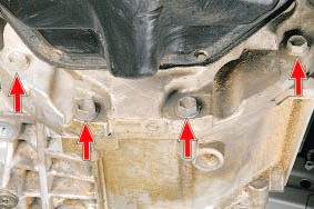 Расположение болтов нижнего крепления коробки передач Nissan Qashqai