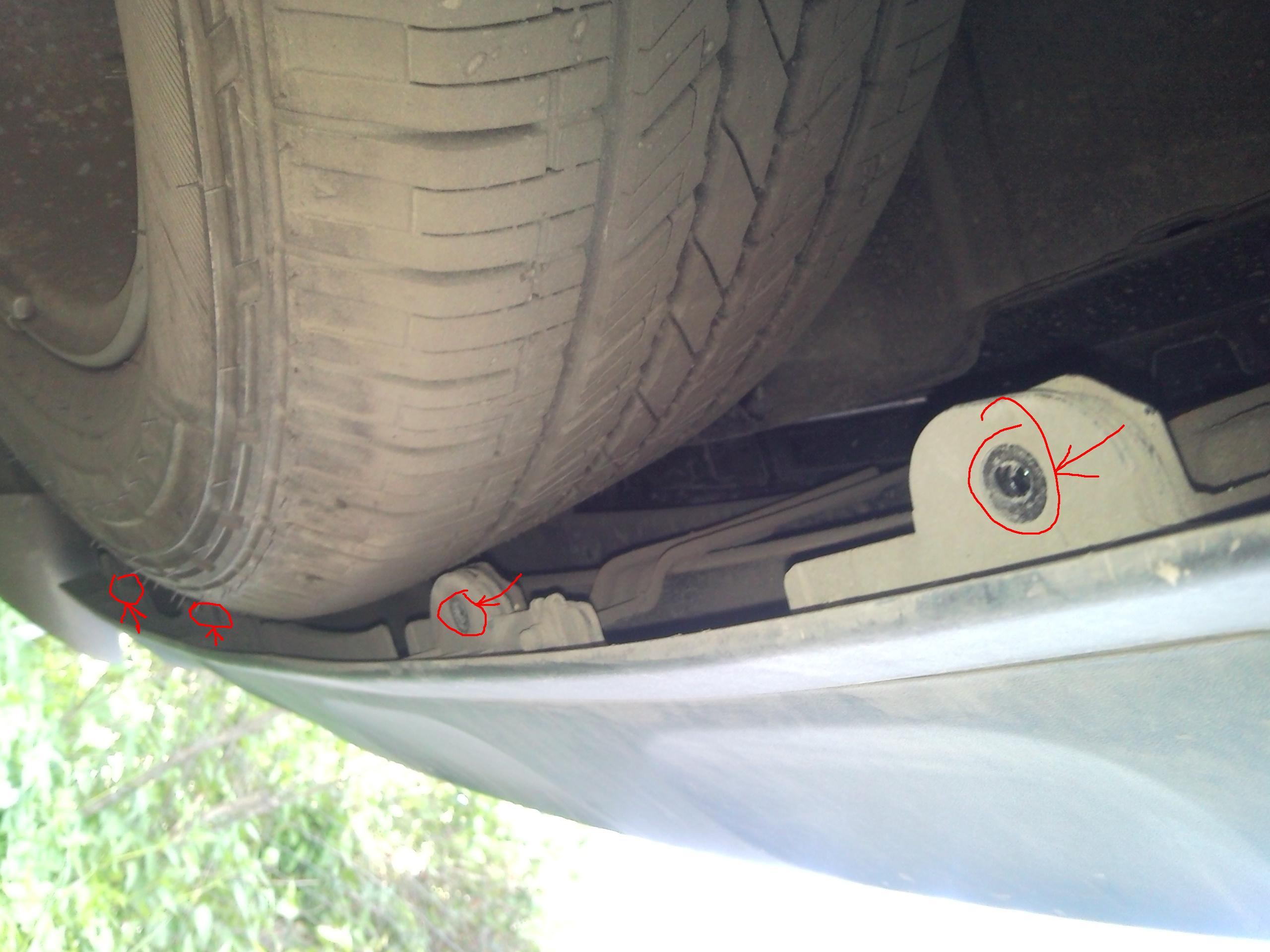 Крепления заднего бампера на автомобиле Hyundai Santa Fe CM 2006-2012