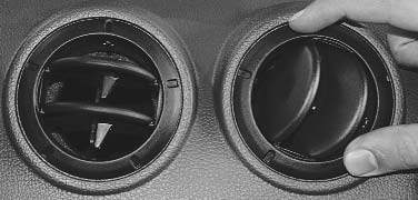 Вращение сопел системы вентиляции Renault Logan