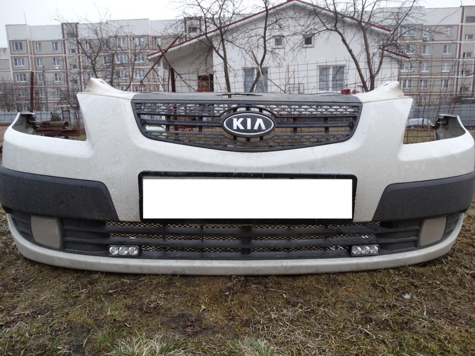 Снятый бампер с автомобиля Kia Rio II