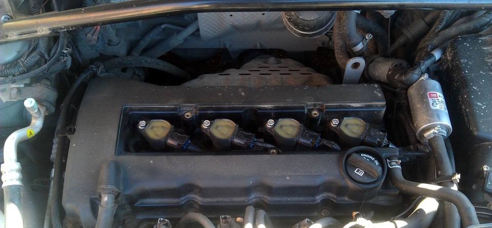 Установленные катушки зажигания в клапанную крышку двигателей 4B12 и 4B11 Mitsubishi Outlander XL