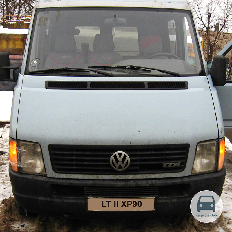 Включенные лампы передних указателей поворота Volkswagen LT II 
