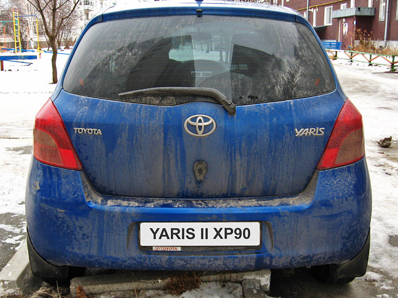 Задние осветительные фонари автомобиля Toyota Yaris II