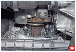 Соединение приемной трубы с выпускным коллектором двигателя 1,6 (16V) Lada Largus