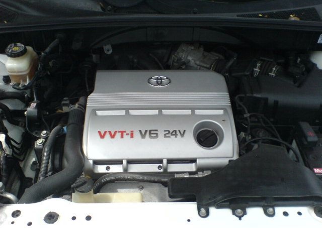 Общий вид Toyota Camry с двигателем 1MZ-FE