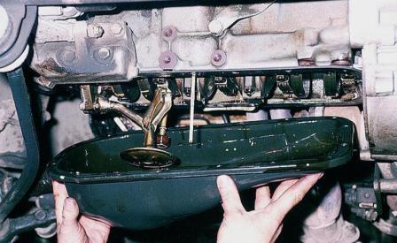 Снятие поддона картера двигателя Лада Гранта (ВАЗ 2190)
