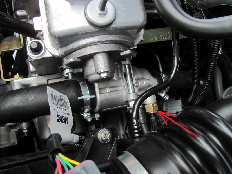 Размещение в термостате датчика температуры охлаждающей жидкости (ДТОЖ) двигателя Лада Гранта (ВАЗ 2190)