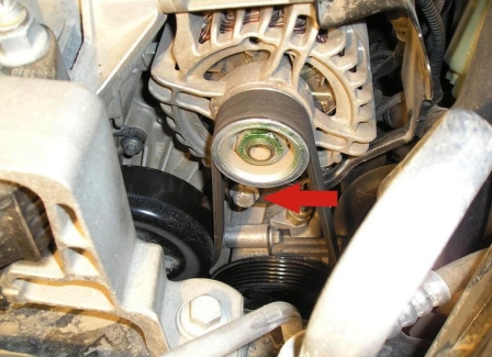 Болт нижнего крепления генератора Ford Focus 2