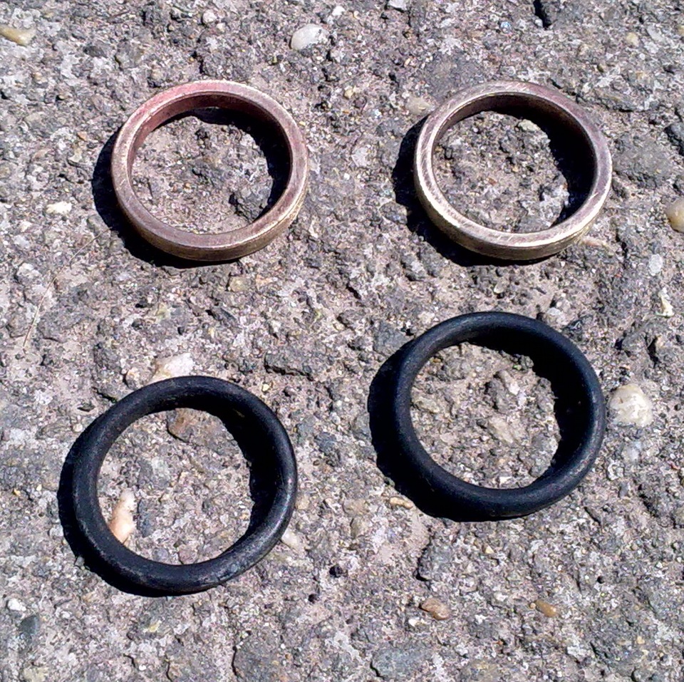 Уплотнительные кольца на патрубки системы отопления Lada Largus