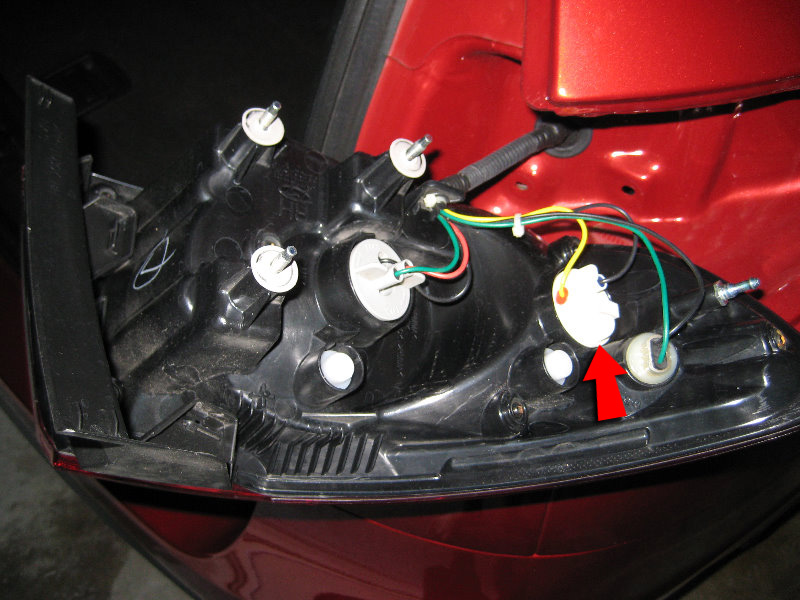 Патрон с лампой заднего указателя поворота на Hyundai Santa Fe CM 2006-2012