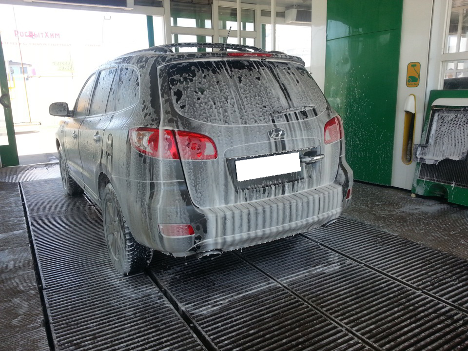 Вымыть автомобиль перед полировкой кузова Hyundai Santa Fe CM 2006-2012