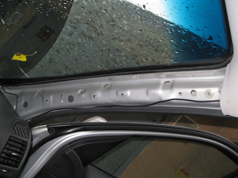 Передняя стойка кузова на Hyundai Santa Fe CM 2006-2012