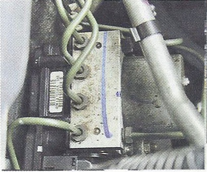Электрогидравлический блок антиблокировочной системы тормозов (ABS) Nissan Primera