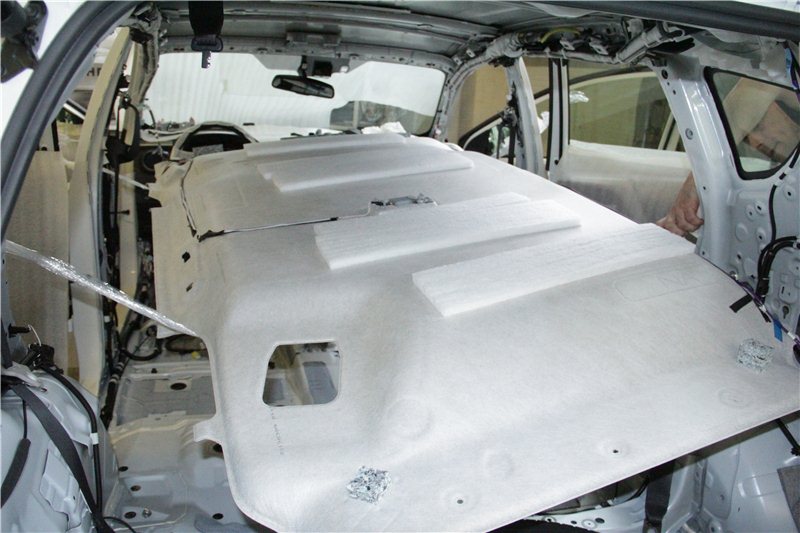 Оббивка потолка салона Toyota RAV4