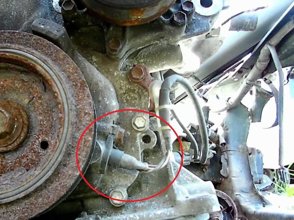 Датчик положения коленчатого вала Toyota RAV4