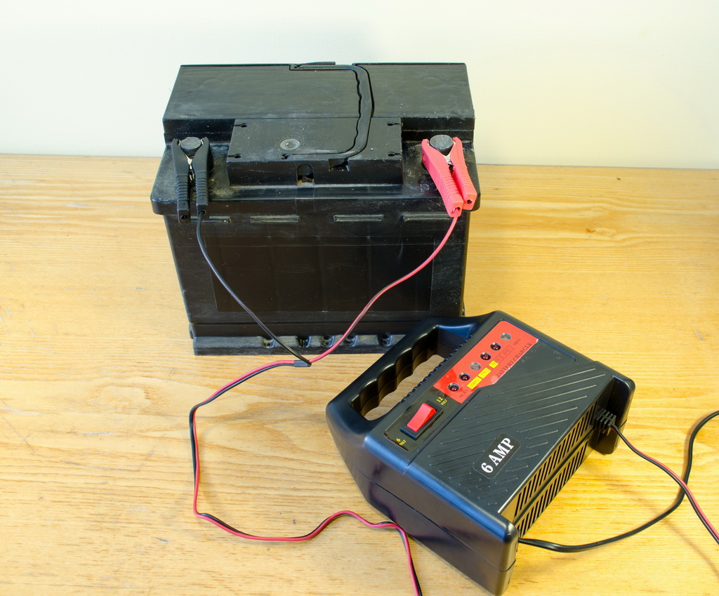 Зарядка аккумулятора от сети 220 В Toyota RAV4