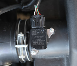 Датчик расхода воздуха в Toyota RAV4