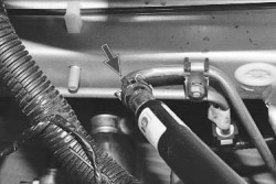 Проверка герметичности топливопроводов  Chevrolet Niva 
