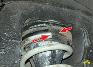 Снятие и установка пружины задней подвески Chevrolet Niva
