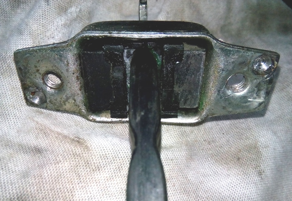 Часть корпуса ограничителя с рассверленной сваркой Toyota RAV4