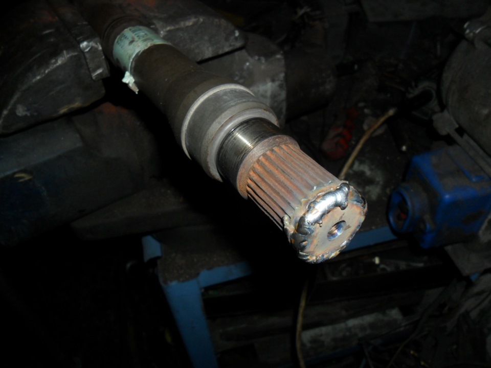 Заварить канавку стопорное кольца на промежуточном валу на автомобиле Hyundai ix35