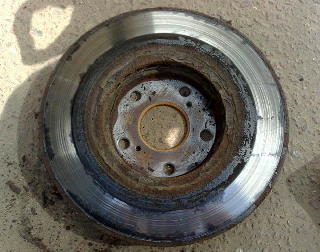 Снять тормозной диск на автомобиле Hyundai ix35