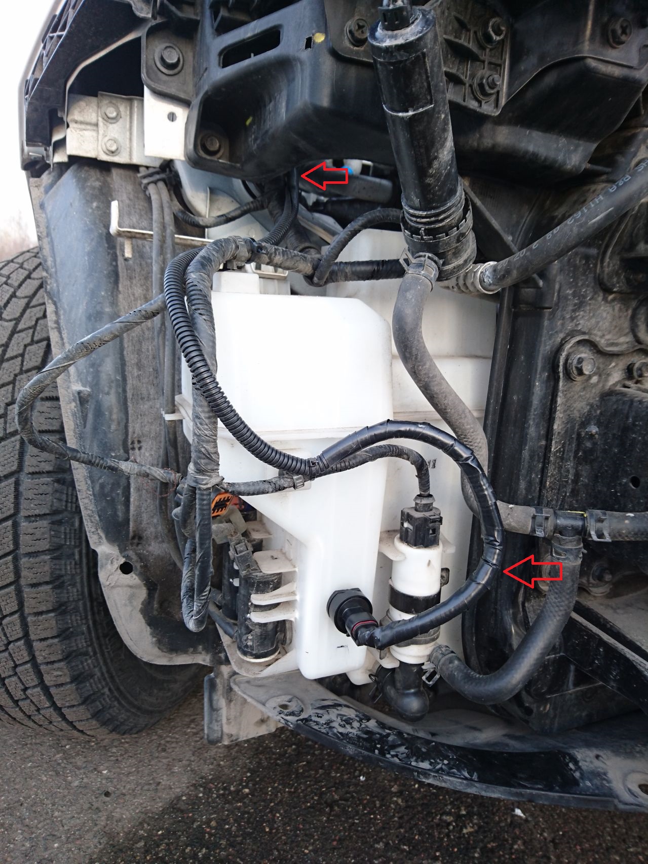 Проводка датчика омывателя на автомобиля Hyundai ix35