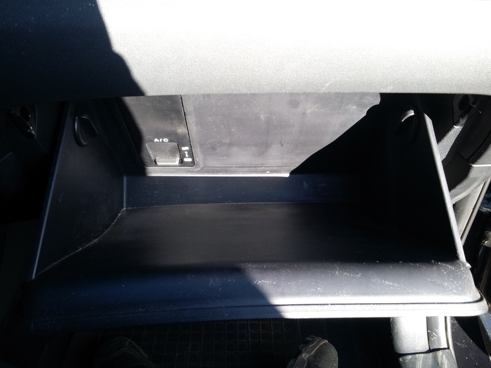 Открытый бардачок на автомобиле Hyundai ix35