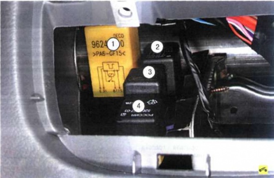 Номера реле, расположенном в панели приборов Chevrolet Lanos