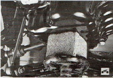 Поддомкрачивание двигателя Toyota RAV4