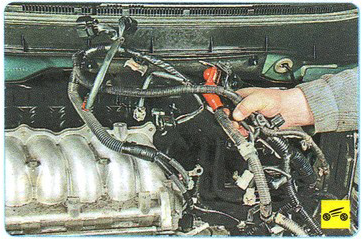 Извлечение провода жгутов и держателей Mitsubishi Outlander XL II