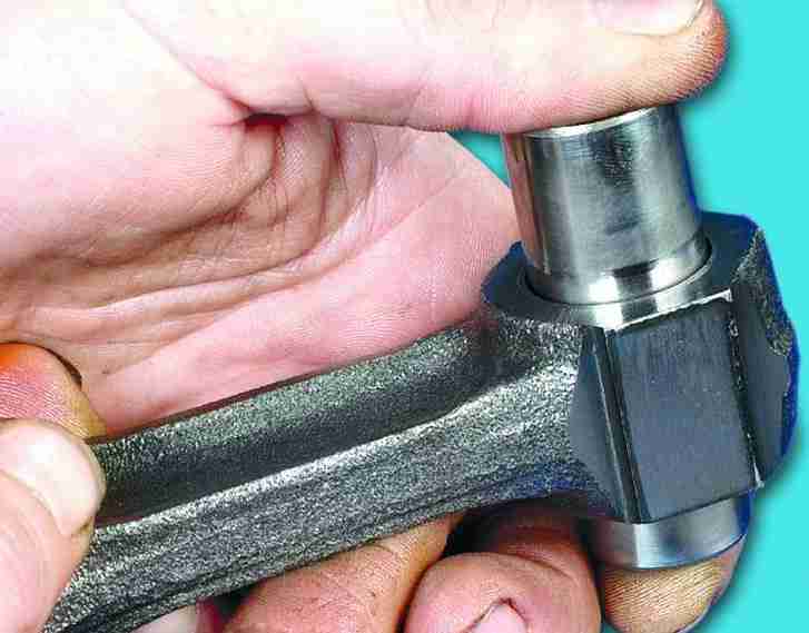 Проверка пальца и шатуна поршня двигателя Mitsubishi Outlander XL II 2007 - 2012