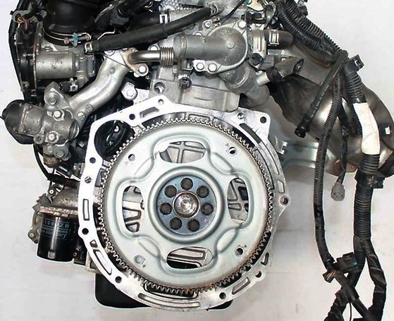 Установленная пластина привода гидротрансформатора на двигатель 4B12 Peugeot 4007