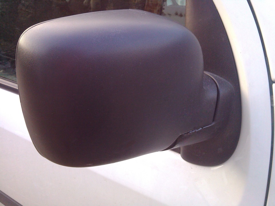 Покрашенное и восстановленое крепления бокового зеркала заднего вида Renault Kangoo II