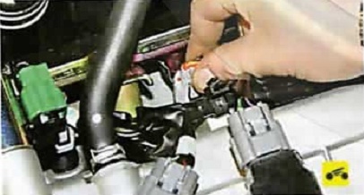 Фиксаторы колодок моторного жгута проводов Nissan Almera Classic