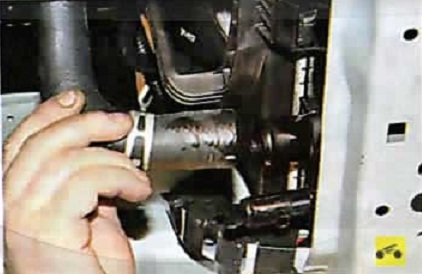 Отводящий шланг радиатора Nissan Almera Classic