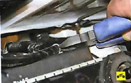 Хомуты крепления жгута проводов к кожуху электровентиляторов Nissan Almera Classic 