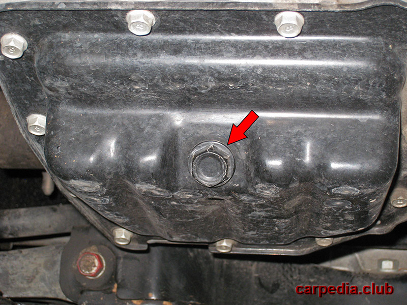 Пробка сливного отверстия масла двигателя на автомобиле Hyundai Elantra J5 MD