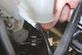 Провода датчика уровня тормозной жидкости Nissan Qashqai