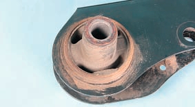 Резинометаллические шарниры кронштейна переднего крепления редуктора Nissan Qashqai