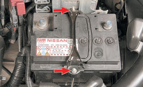 Гайки крепления прижимной планки аккумулятора Nissan Qashqai